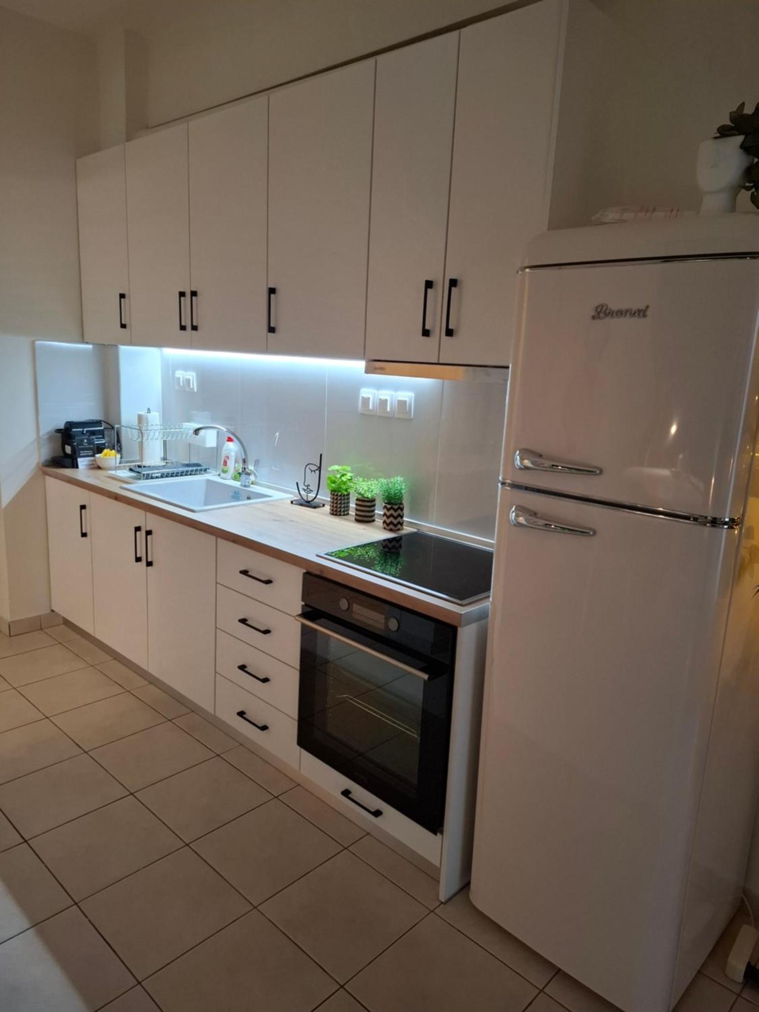 9 Keys Boutique Apartment Orestiada